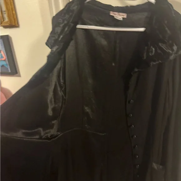 Stop Staring Black Coat with Faux Fur Trim - Picture 9 of 13